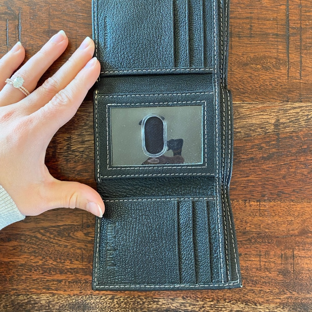 NWOT Timberland Black Leather Wallet - Picture 4 of 5